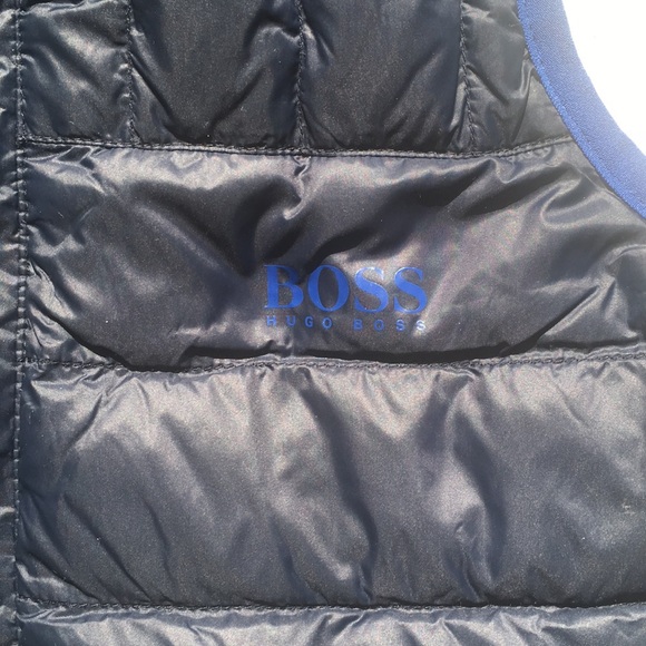 Light Puffer Vest - Picture 7 of 8